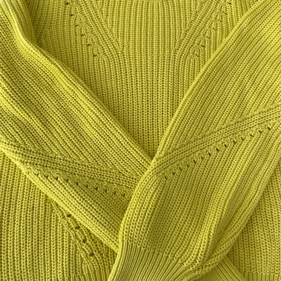 GAP knit sweater , yellow shade NWNT - Picture 14 of 14